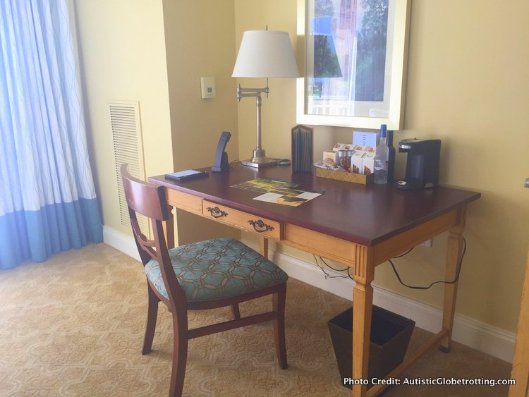 The Ritz-Carlton Orlando Grande Lakes desk