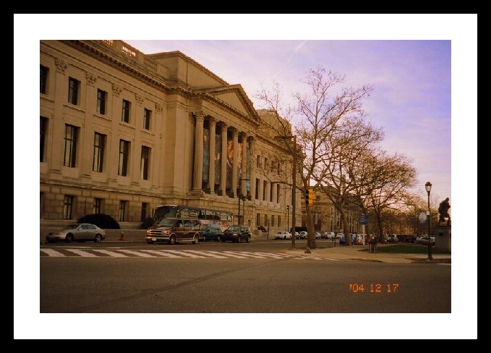 Exploring Philadelphia with Kids building